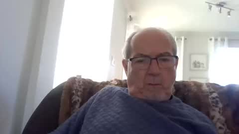 Snapshot of bernard1102 chatting on 10.13.25 bernard1102 online show from 10.13.25