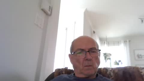 Snapshot of bernard1102 chatting on 11.02.25 bernard1102 online show from 11.02.25