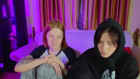 Snapshot of berry_assortment chatting on 10.04.25 Your sweet Tara and Eva online show from 10.04.25