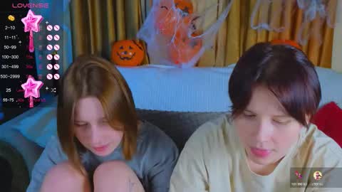 Snapshot of berry_assortment chatting on 10.17.25 Your sweet Tara and Eva online show from 10.17.25