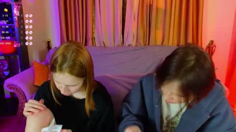 Snapshot of berry_assortment chatting on 11.26.25 Your sweet Tara and Eva online show from 11.26.25