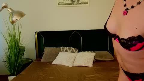 Violette online show from 03.12.26