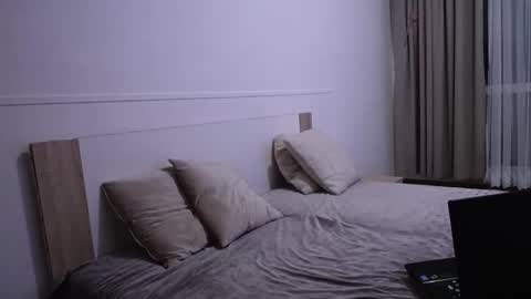 Alex and Victoria online show from 03.01.26