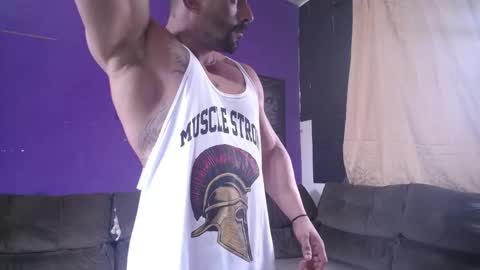 Snapshot of bestmuscle chatting on 12.29.24 bestmuscle online show from 12.29.24