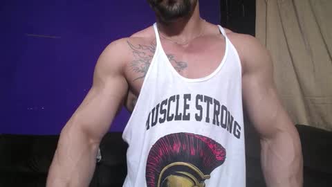 Snapshot of bestmuscle chatting on 12.29.24 bestmuscle online show from 12.29.24