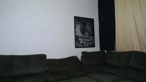 Snapshot of bestmuscle chatting on 11.11.25 bestmuscle online show from 11.11.25