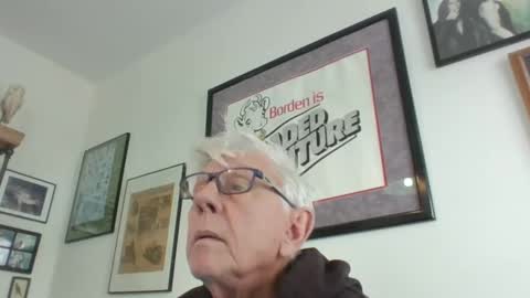 Snapshot of bestshot1951 chatting on 02.19.26 bestshot1951 online show from 02.19.26