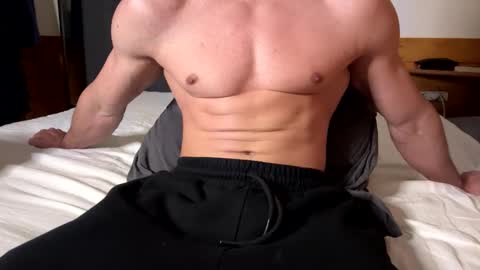 Snapshot of betterthanmen chatting on 02.14.25 betterthanmen online show from 02.14.25