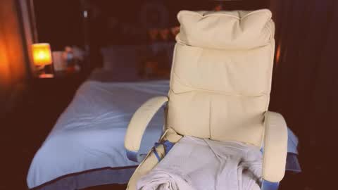 Snapshot of betttydark chatting on 10.31.25 betttydark online show from 10.31.25