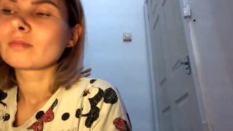 Snapshot of betty199175798 chatting on 10.21.25 betty199175798 online show from 10.21.25