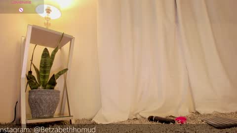 betzabeth_homudr online show from 12.14.24