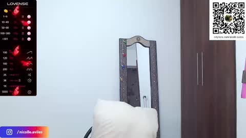 Nicolle Aviles online show from 02.28.25