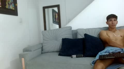 Snapshot of beyonce_21 chatting on 06.08.26 beyonce_21 online show from 06.08.26