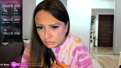 Snapshot of beyoncedoll chatting on 09.11.25 BeyonceDoll Twitter DollBeyonce online show from 09.11.25