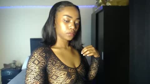 Snapshot of bhritany_brow chatting on 03.10.25 Bhri online show from 03.10.25