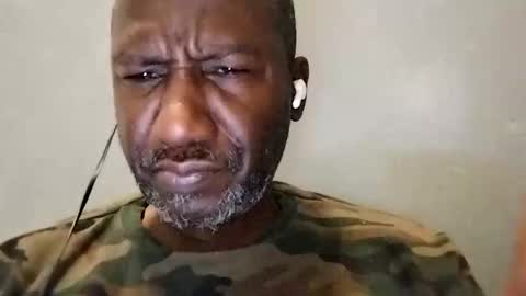 Snapshot of bi582945 chatting on 10.11.25 bi582945 online show from 10.11.25