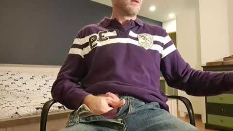 My name is David and if you like public exhibitions you wont be disappointed with me LoL - My favorite vibes is 44  online show from 01.05.25