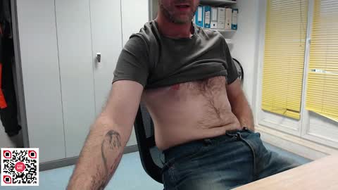 My name is David and if you like public exhibitions you wont be disappointed with me LoL - My favorite vibes is 44  online show from 01.11.25