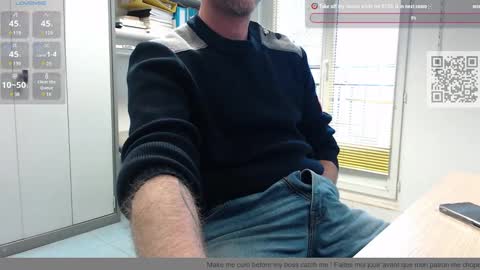 My name is David and if you like public exhibitions you wont be disappointed with me LoL - My favorite vibes is 44  online show from 02.05.25