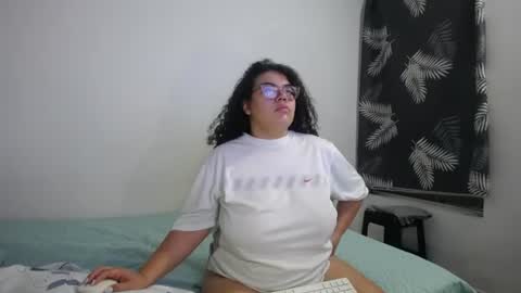 Bianca Tuesday to Sunday from 2am to 6am UTC-5 online show from 06.18.26