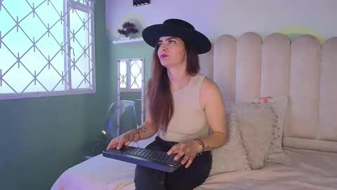 Snapshot of biancaluxx1 chatting on 03.01.26 Bianca online show from 03.01.26