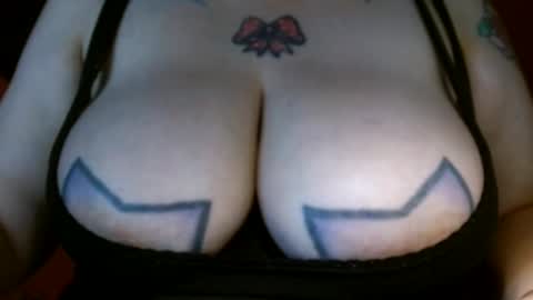 Snapshot of bianka_star_ chatting on 01.11.25 bianca online show from 01.11.25