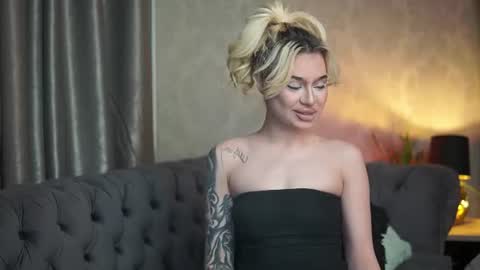 Snapshot of biankaviper chatting on 07.23.26 Bianka online show from 07.23.26