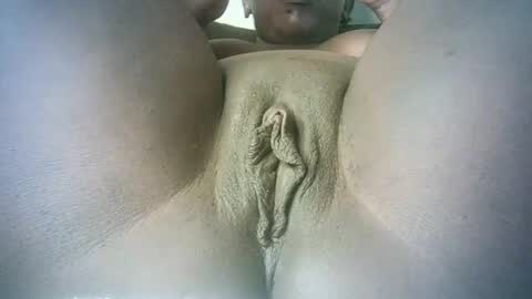 Snapshot of biass_ebony234 chatting on 02.24.25 pretty online show from 02.24.25