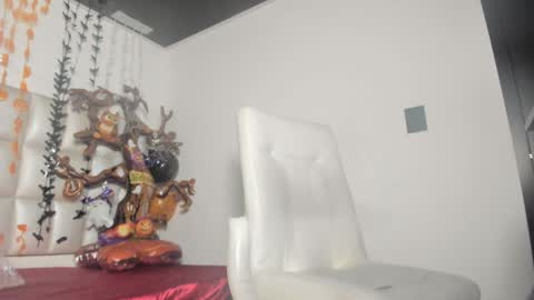 bibiana_js_ online show from 10.20.25