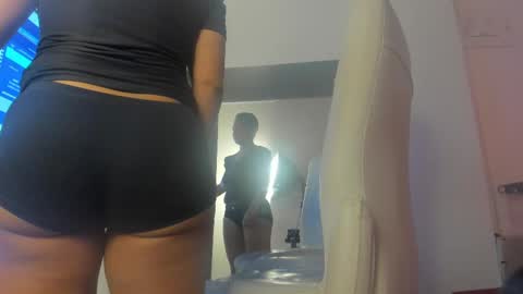 bibiana_js_ online show from 10.22.25