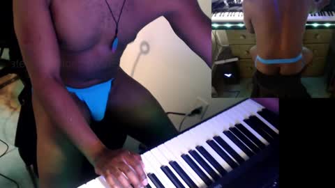 BicepsandFrot online show from 03.06.25