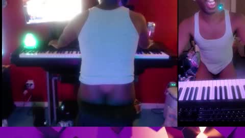 Snapshot of bicepsandfrot chatting on 02.01.26 BicepsandFrot online show from 02.01.26