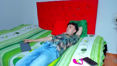 Snapshot of big_dicktop23 chatting on 02.07.25 john and cris online show from 02.07.25