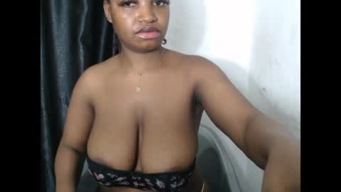 Snapshot of bigassdrip chatting on 04.15.26 bigassdrip online show from 04.15.26