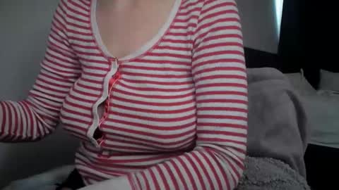 Snapshot of bigb00tyjudi chatting on 02.11.26 bigb00tijudy online show from 02.11.26