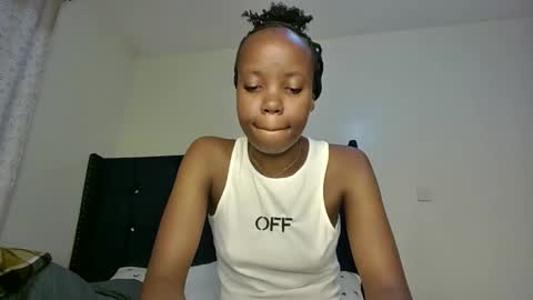 Snapshot of bigbaby004 chatting on 03.10.26 bigbaby004 online show from 03.10.26