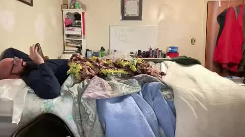 Mr. Muscle Monster online show from 12.17.25