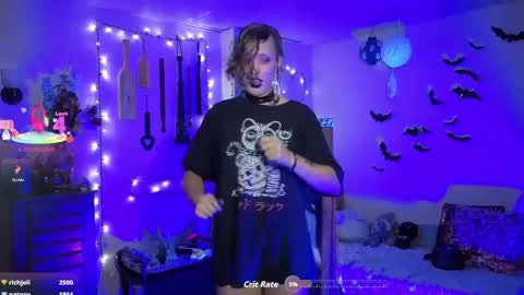 Snapshot of bigbearandbunny chatting on 10.18.25 bigbearandbunny online show from 10.18.25