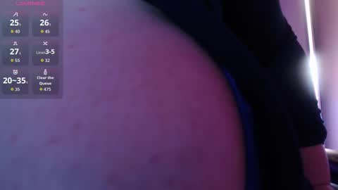 Snapshot of bigbittiesandfun chatting on 11.15.25 bigbittiesandfun online show from 11.15.25