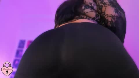 Snapshot of bigboobs_cloe chatting on 11.28.25 bigboobs cloe online show from 11.28.25