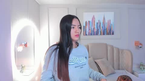 Snapshot of bigboobsnaughty1 chatting on 02.01.25 online show from 02.01.25