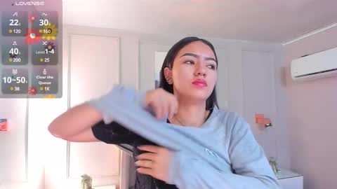 Snapshot of bigboobsnaughty1 chatting on 03.05.25 online show from 03.05.25