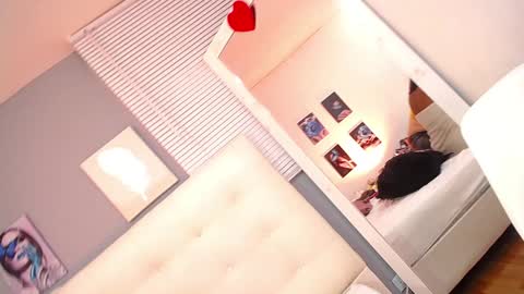 Mia online show from 12.13.24