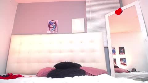 Mia online show from 12.15.24