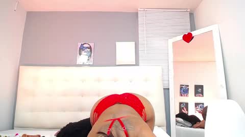 Mia online show from 12.21.24