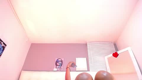 Mia online show from 12.28.24