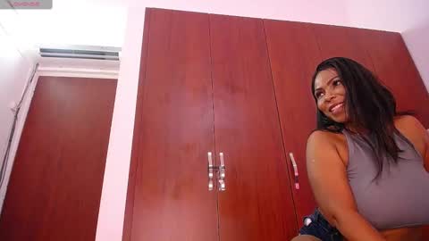 Mia online show from 03.05.25