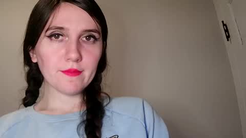 Isabella online show from 01.25.25