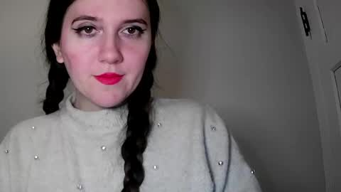 Isabella online show from 02.05.25