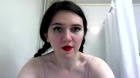 Isabella online show from 02.20.25